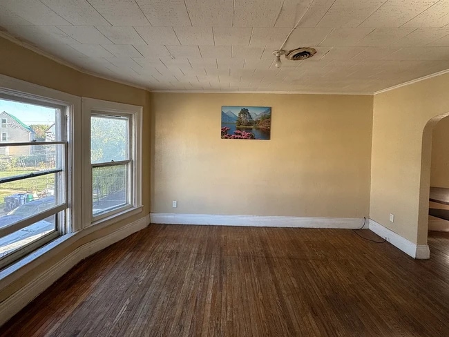 26 Sherwood St, Unit Upper in Buffalo, NY - Building Photo - Building Photo