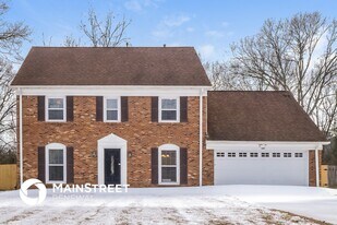 207 E Pecan Valley St in Collierville, TN - Building Photo