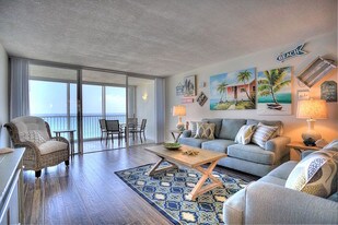 840 Ocean Dr in Juno Beach, FL - Building Photo