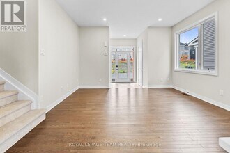 608 Expansion Rd in Ottawa, ON - Building Photo - Building Photo