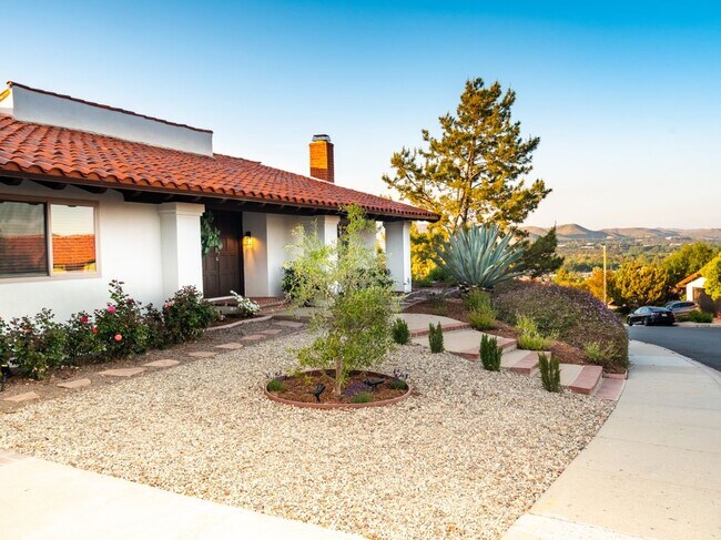 2181 Hillsbury Rd in Westlake Village, CA - Building Photo - Building Photo