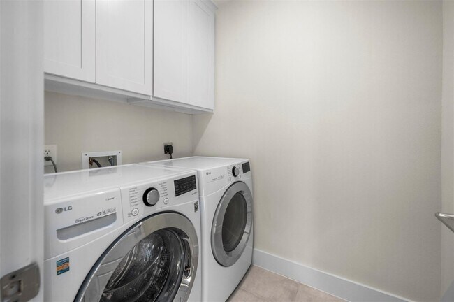 property at 2651 Fountain Key Blvd