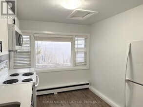 4711 River Rd in Niagara Falls, ON - Building Photo - Building Photo