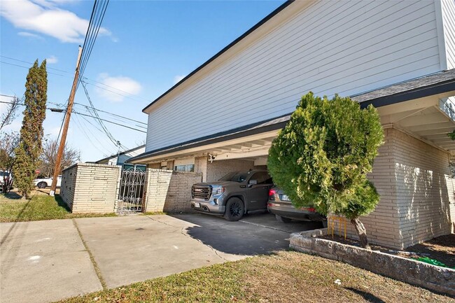 1400 Braes Ridge Dr in Austin, TX - Building Photo - Building Photo