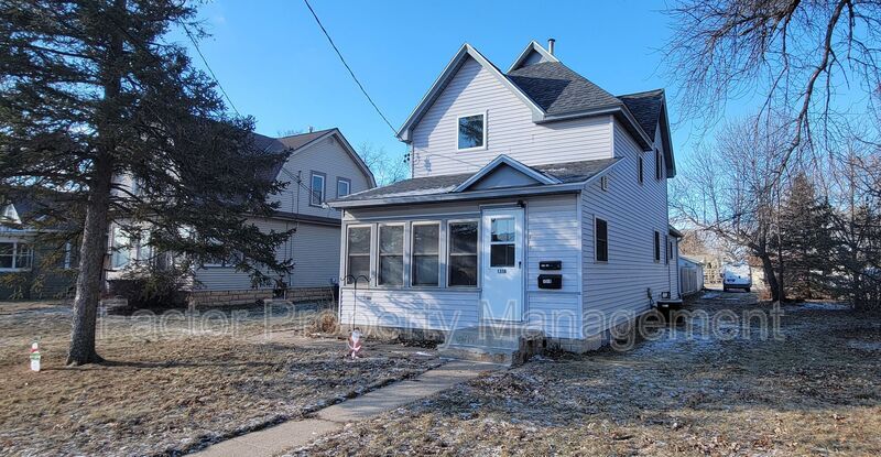 1318 3rd Ave in Mankato, MN - Building Photo