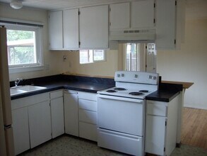 2010 W 18th Ave in Eugene, OR - Building Photo - Building Photo