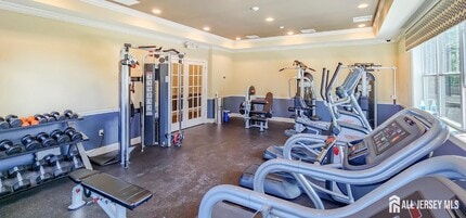 542 E Celebration Way in South Plainfield, NJ - Building Photo - Building Photo