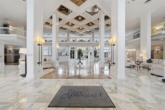 2100 S Ocean Ln in Fort Lauderdale, FL - Building Photo - Building Photo