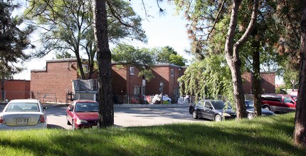 Finch Ardwick in Toronto, ON - Building Photo - Building Photo