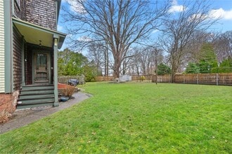 686 Hope St in Bristol, RI - Building Photo - Building Photo