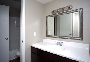 The Reserve at Opelika in Opelika, AL - Building Photo