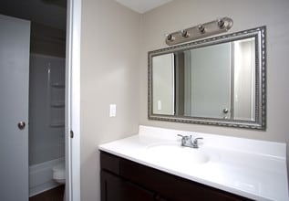 The Reserve at Opelika in Opelika, AL - Foto de edificio - Interior Photo