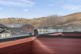 975 Cranston Ave SE in Calgary, AB - Building Photo - Building Photo