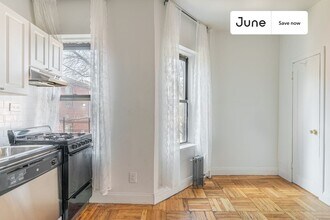 715 E 5th St in New York, NY - Building Photo - Building Photo
