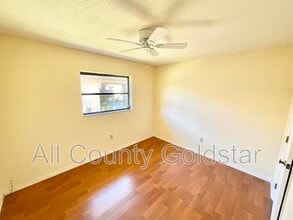 10515 Pendleton Ave in Englewood, FL - Building Photo - Building Photo