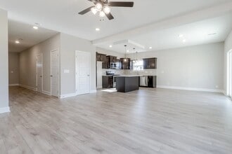 205 Notgrass Rd in Clarksville, TN - Building Photo - Building Photo