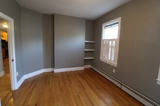 260 Brookline St, Unit 1 in Cambridge, MA - Foto de edificio - Building Photo