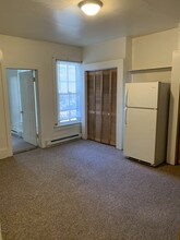 337 Center St, Unit Apt 4 in Williamsport, PA - Building Photo - Building Photo