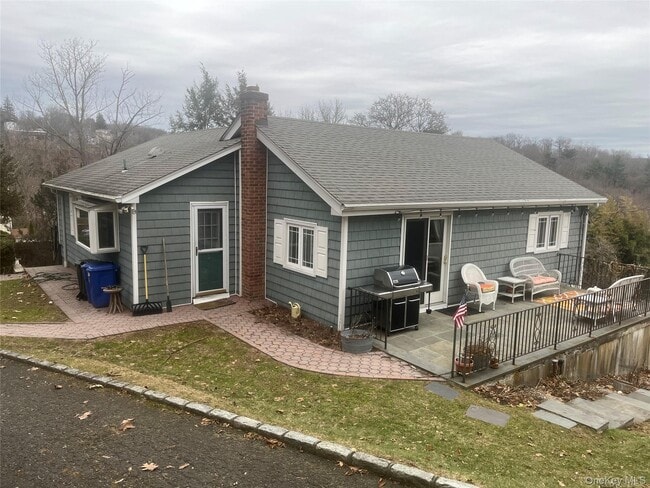 13 Summitt Pl in Valhalla, NY - Building Photo - Building Photo