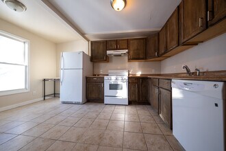 1097 24th Ave SE in Minneapolis, MN - Building Photo - Building Photo