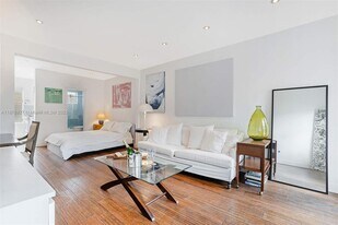 1050 Pennsylvania Ave in Miami Beach, FL - Building Photo