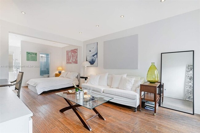 1050 Pennsylvania Ave in Miami Beach, FL - Building Photo - Building Photo