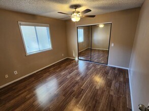 6627 W Tropicana Ave in Las Vegas, NV - Building Photo - Building Photo
