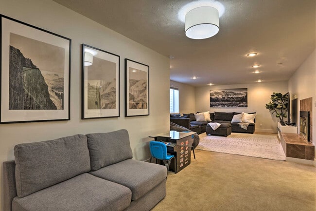 property at 930 Canyon Ave