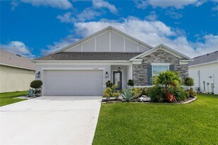 10609 SW Vasari Way in Port St. Lucie, FL - Building Photo
