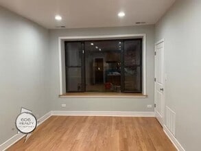 5207 W Belmont Ave in Chicago, IL - Building Photo - Building Photo