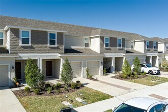 6011 Whetstone Ct in Palmetto, FL - Building Photo - Building Photo