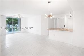 655 SW 111th Way in Pembroke Pines, FL - Building Photo