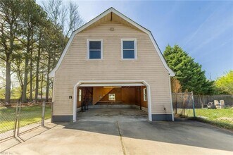 1013 Sherry Ave in Virginia Beach, VA - Building Photo - Building Photo