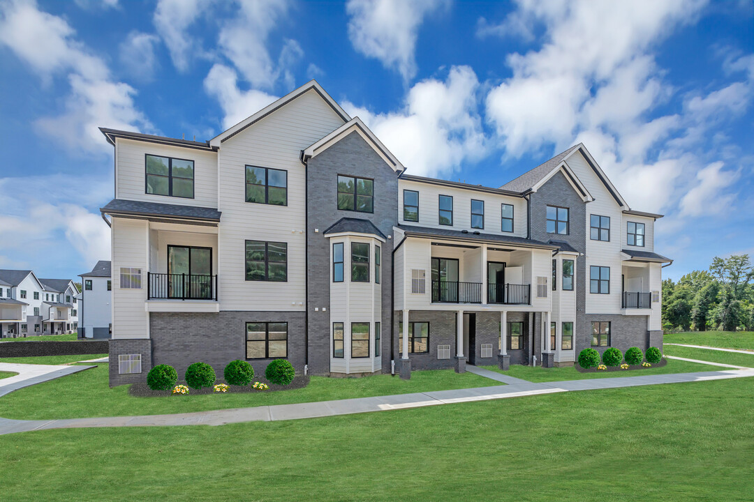 The Franklin at Marlboro in Marlboro, NJ - Foto de edificio