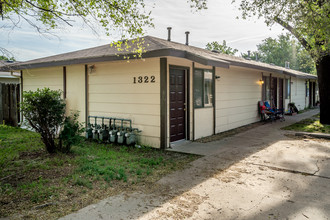 1322 S Vine St in Wichita, KS - Building Photo - Building Photo