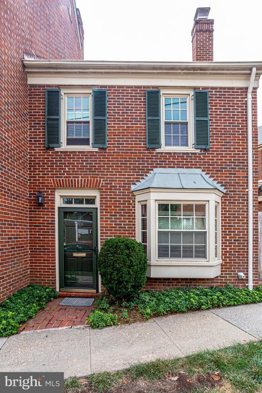 808 Bashford Ln in Alexandria, VA - Building Photo - Building Photo