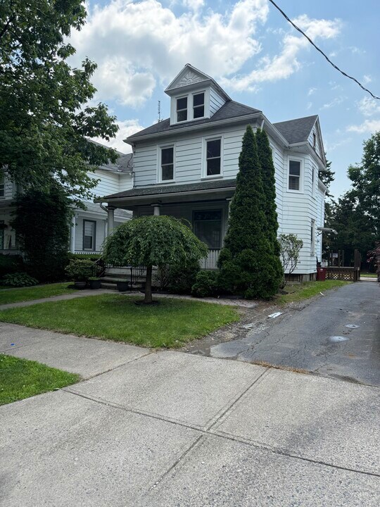 433 Chestnut Ave in Kingston, PA - Building Photo