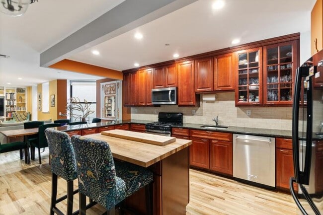 103 W 118th St in New York, NY - Building Photo - Building Photo