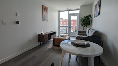 388 King St E in Kitchener, ON - Building Photo - Building Photo