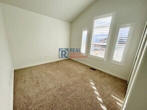 10831 Fossil Dust Dr in Colorado Springs, CO - Building Photo - Building Photo