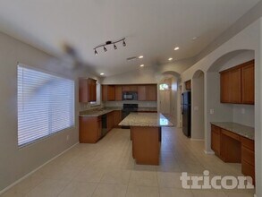 41265 W Walker Wy in Maricopa, AZ - Foto de edificio - Building Photo