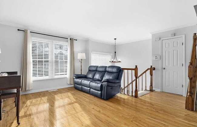251 St Michaels Cir in Odenton, MD - Foto de edificio - Building Photo
