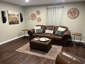 76 Parkway Dr in Williamson, WV - Building Photo