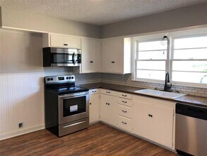 1411 Sunset St in Merkel, TX - Building Photo - Building Photo