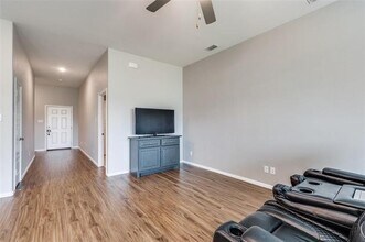 416 Bronze Forest Dr in Fort Worth, TX - Building Photo - Building Photo