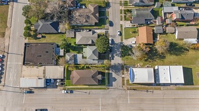 101 W Sterling Ave in Baytown, TX - Building Photo - Building Photo