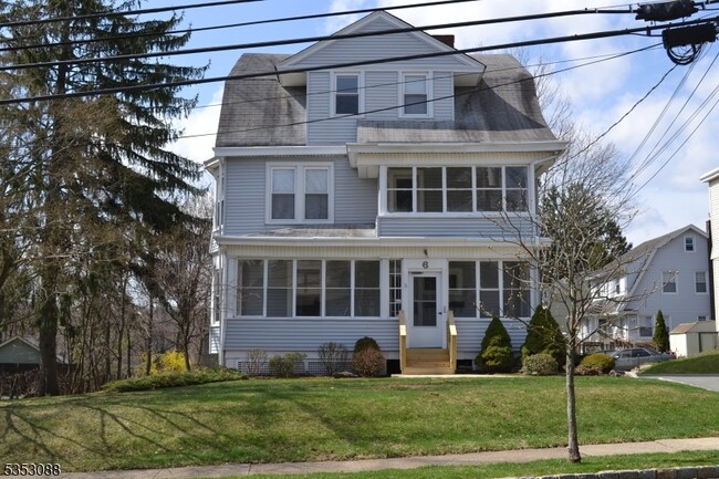 property at 6 Hatfield St