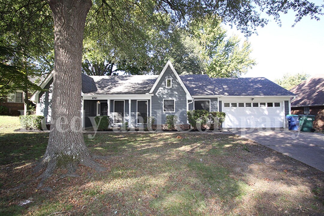 6761 Blue Spruce Dr in Southaven, MS - Building Photo