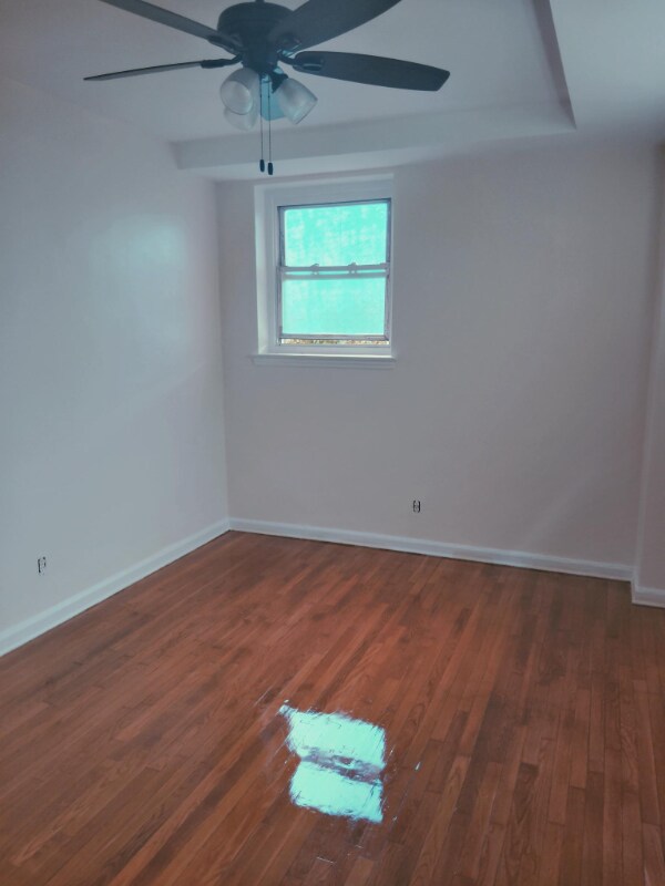 5301 Glenwood Rd, Unit Walk-in in Brooklyn, NY - Building Photo - Building Photo