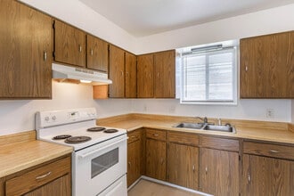 Parkside Apartments in Longmont, CO - Building Photo - Building Photo